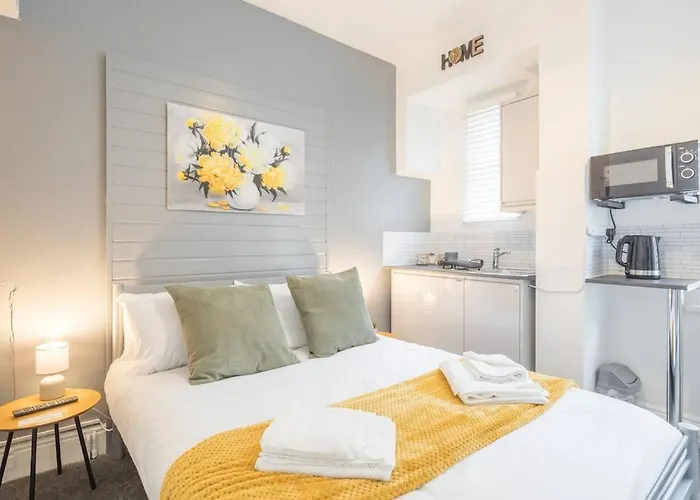 Private Room 2 With Kitchenette By Cb Stays No Minimum Stays