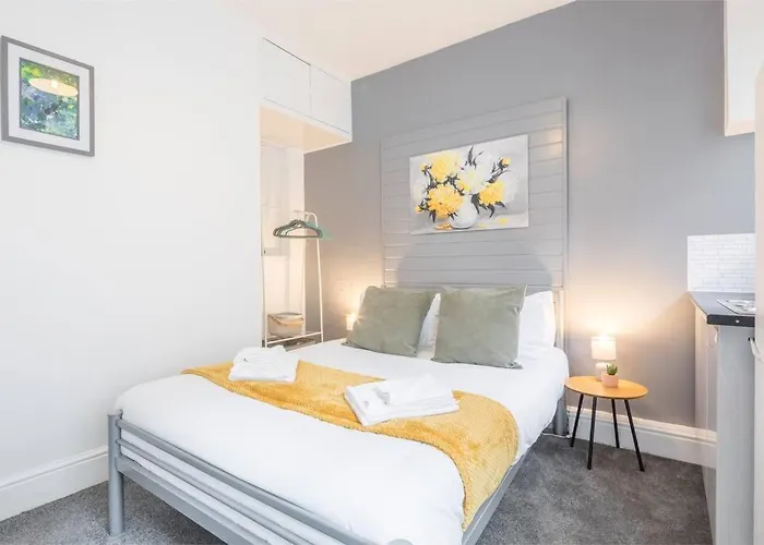 Private Room 2 With Kitchenette By Cb Stays No Minimum Stays